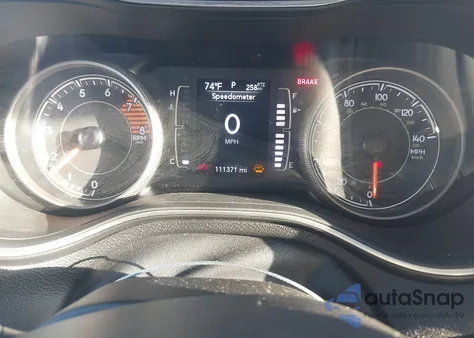 2019 Jeep Cherokee Latitude Plus 4X4 from USA, damaged, VIN 1C4PJMLX2KD346994